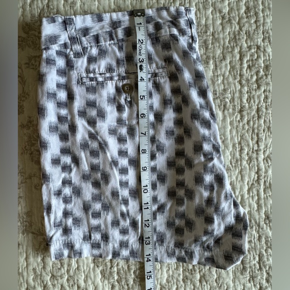 Khakis by GAP women’s shorts 🦋 - Picture 6 of 7